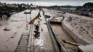 Parque de la Muralla inundado tras desborde del río Rímac