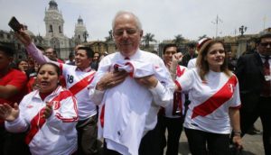 Cambio de Guardia para alentar a la selección peruana