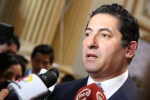 Salvador Heresi llamó “tramposo” a Martin Vizcarra