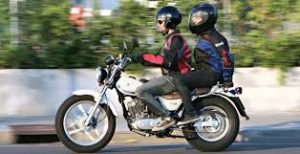 Municipalidad de Miraflores prohibirá circulación de dos personas en moto