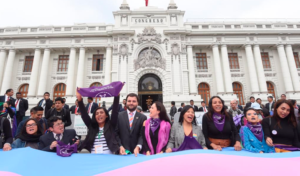 Colectivo “Marcha del Orgullo” ingresó a Plaza Bolívar del Congreso