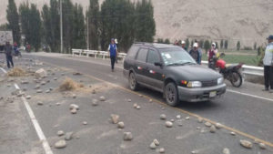 Policía atribuye destrozos en Arequipa a infiltrados en protesta por Tía María