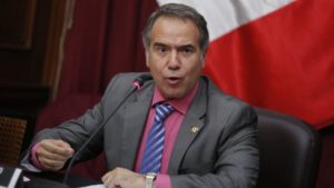 Francisco Petrozzi renuncia al Ministerio de Cultura